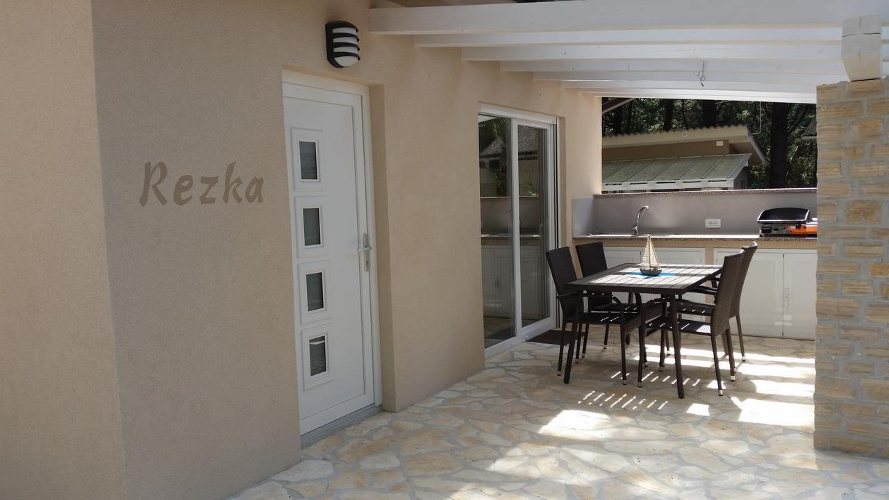 Holiday Park Mimoza Bašanija Exterior foto